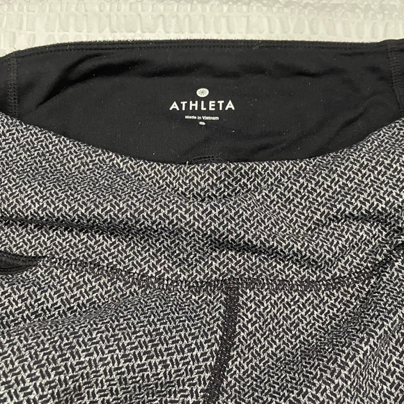 Athleta Black and Gray Criss Cross Patterned Leggings - Picture 3 of 5